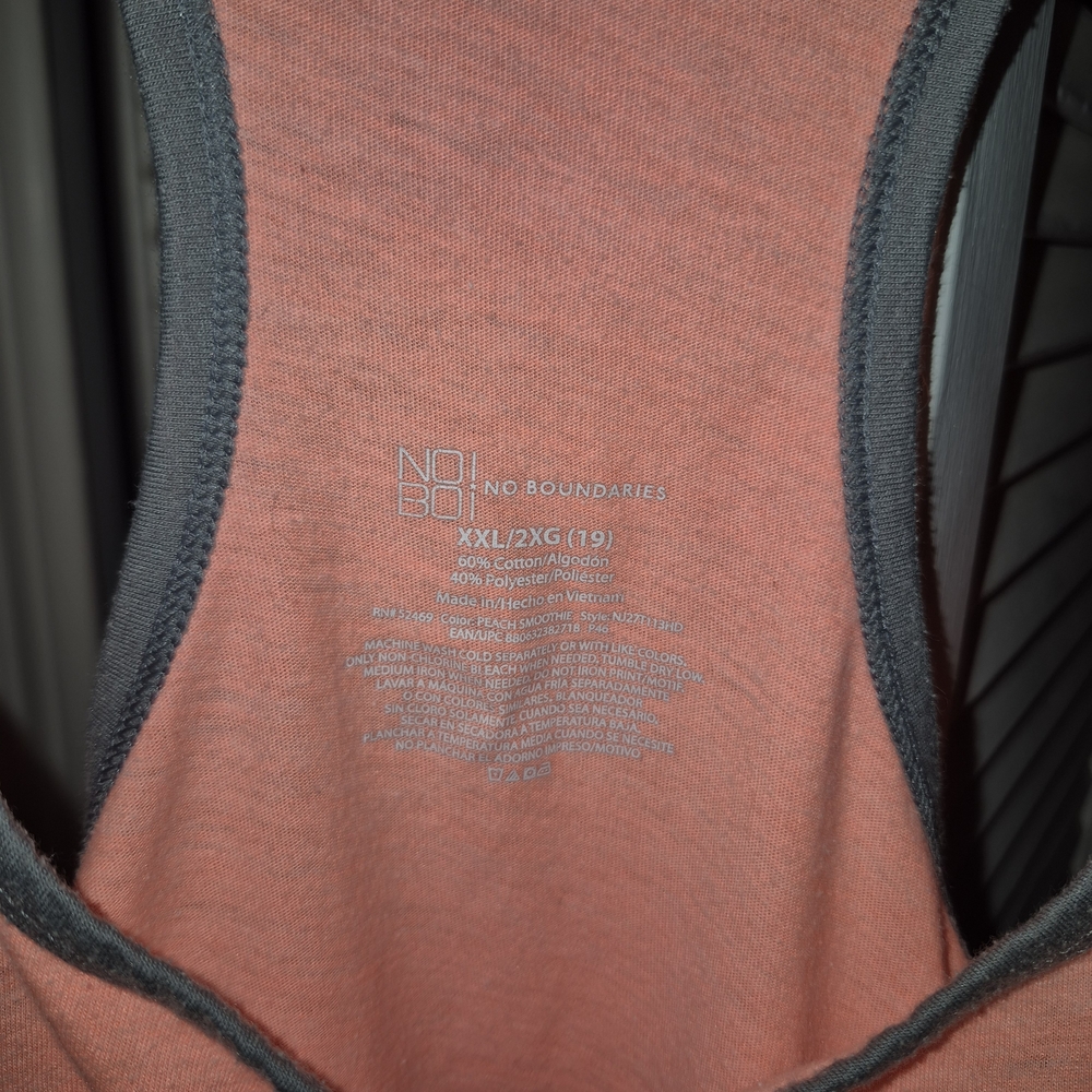 No Boundaries Women's Coral Workout Shirt